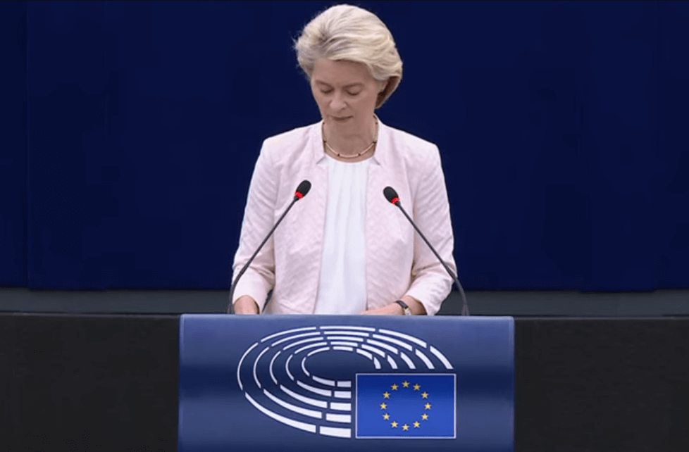 Ursula von der Leyen all'Europarlamento si impegna per un nuovo Green Deal nel discorso per la sua ricandidatura
